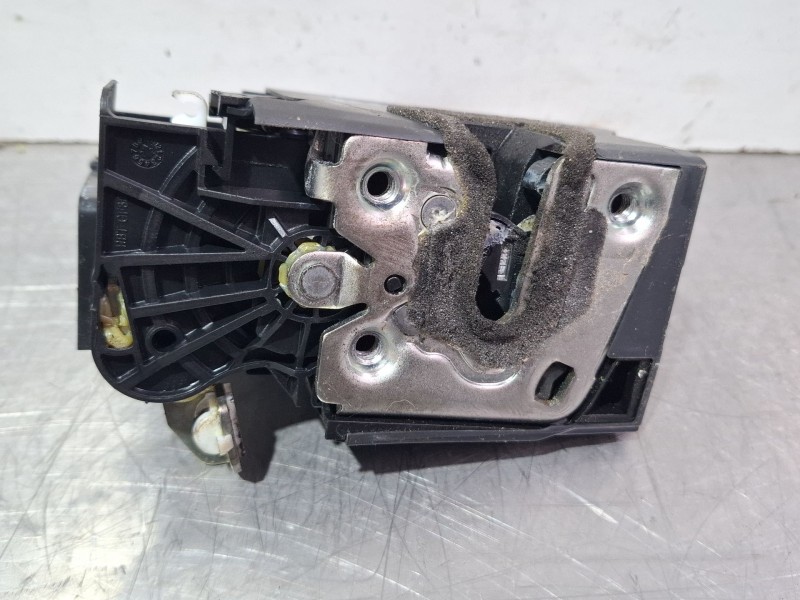 Recambio de cerradura puerta delantera derecha para dacia sandero iii 1.0 tce 90 referencia OEM IAM   