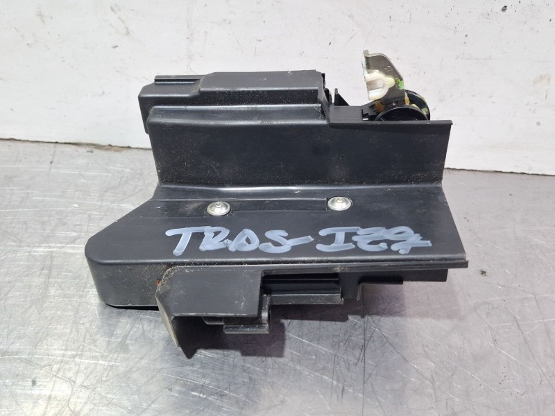 Recambio de cerradura puerta trasera izquierda para dacia sandero iii 1.0 tce 90 referencia OEM IAM   