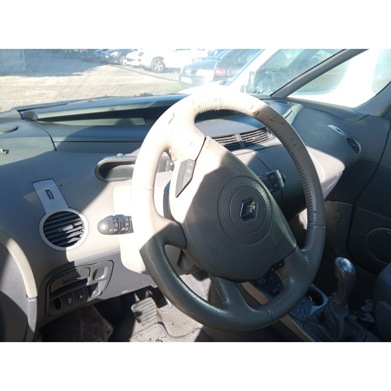 renault grand espace del año 2005