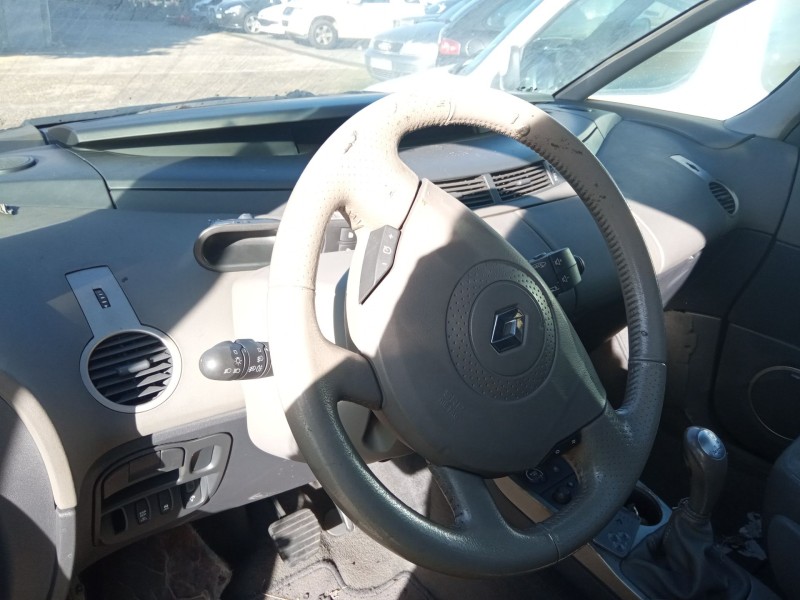 renault grand espace del año 2005