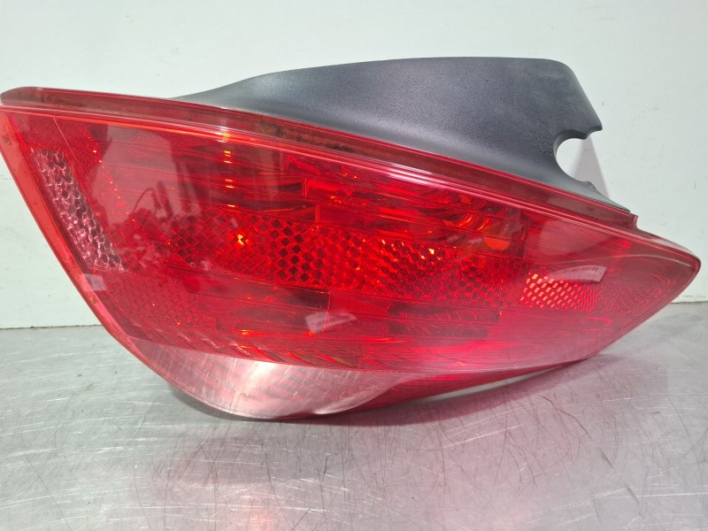 Recambio de piloto trasero derecho para peugeot 308 sw i (4e_, 4h_) 1.6 hdi referencia OEM IAM 9680425680  