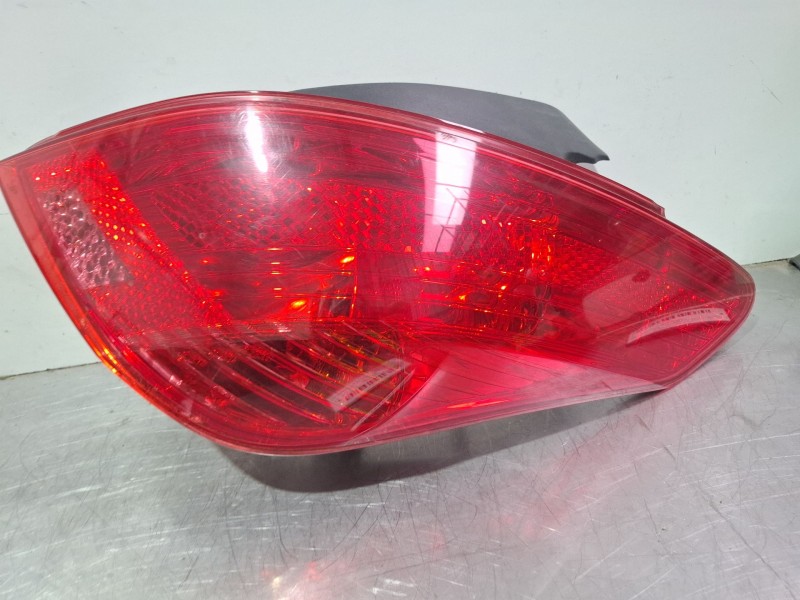 Recambio de piloto trasero derecho para peugeot 308 sw i (4e_, 4h_) 1.6 hdi referencia OEM IAM 9680425680  