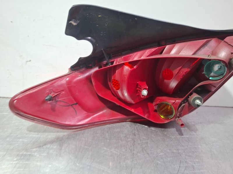 Recambio de piloto trasero derecho para peugeot 308 sw i (4e_, 4h_) 1.6 hdi referencia OEM IAM 9680425680  