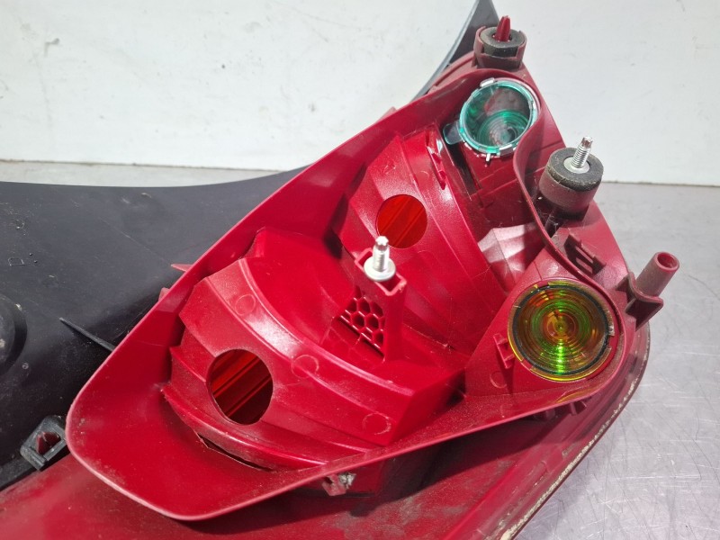 Recambio de piloto trasero derecho para peugeot 308 sw i (4e_, 4h_) 1.6 hdi referencia OEM IAM 9680425680  