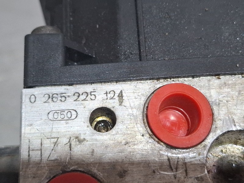 Recambio de modulo abs para volkswagen passat referencia OEM IAM 0265950055  