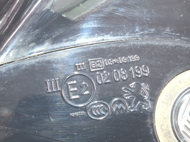 Recambio de espejo retrovisor derecho electrico para peugeot 3008 referencia OEM IAM E20208199  