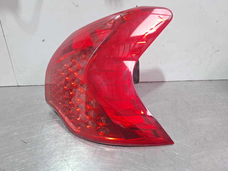 Recambio de piloto trasero derecho para peugeot 3008 referencia OEM IAM   