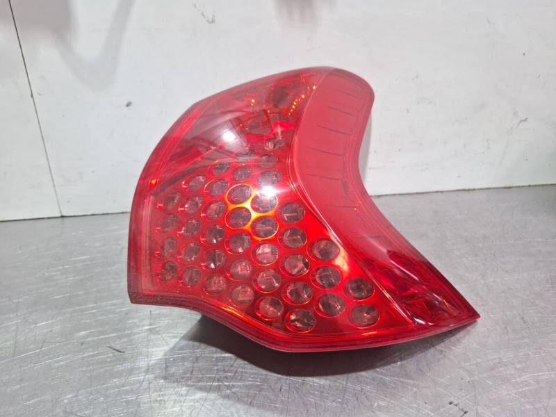 Recambio de piloto trasero derecho para peugeot 3008 referencia OEM IAM   