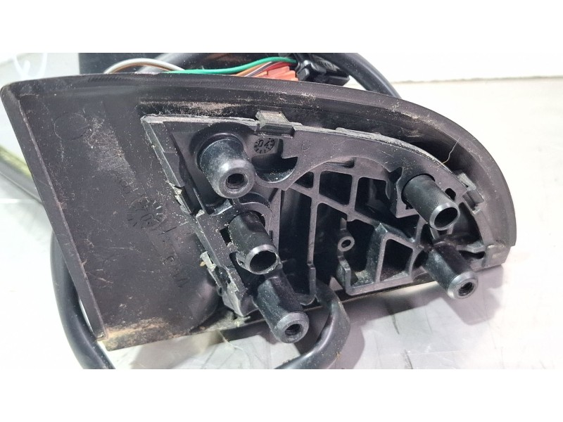 Recambio de espejo retrovisor izquierdo electrico para peugeot 307 referencia OEM IAM E9024145  