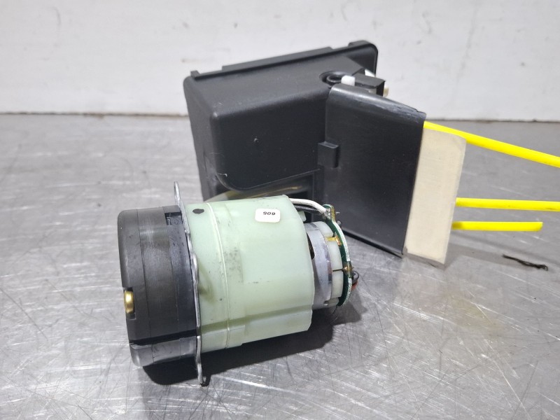 Recambio de compresor de cierre centralizado para daimler chrysler a 170 cdi referencia OEM IAM 1688000248  