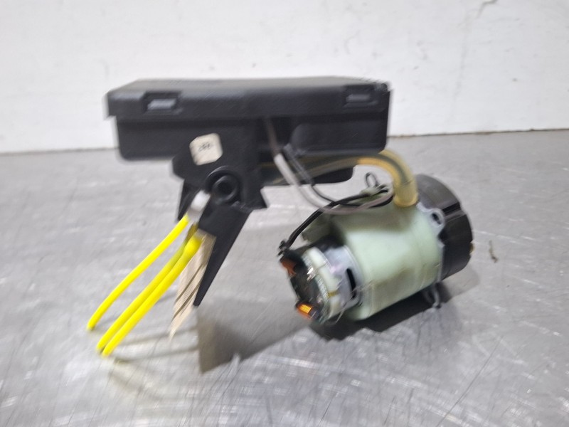 Recambio de compresor de cierre centralizado para daimler chrysler a 170 cdi referencia OEM IAM 1688000248  