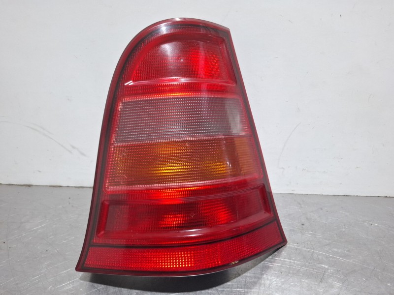 Recambio de piloto trasero derecho para daimler chrysler a 170 cdi referencia OEM IAM 1688201064R  