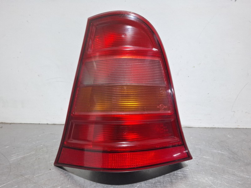 Recambio de piloto trasero izquierdo para daimler chrysler a 170 cdi referencia OEM IAM 1688200864L  