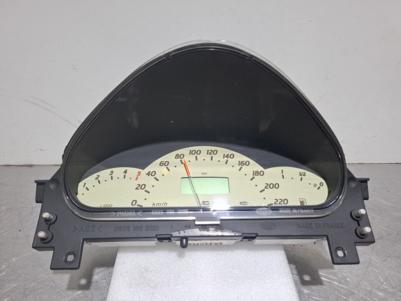 Recambio de cuenta kilometros para daimler chrysler a 170 cdi referencia OEM IAM A1685404311  