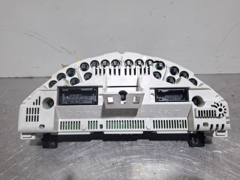 Recambio de cuenta kilometros para daimler chrysler a 170 cdi referencia OEM IAM A1685404311  