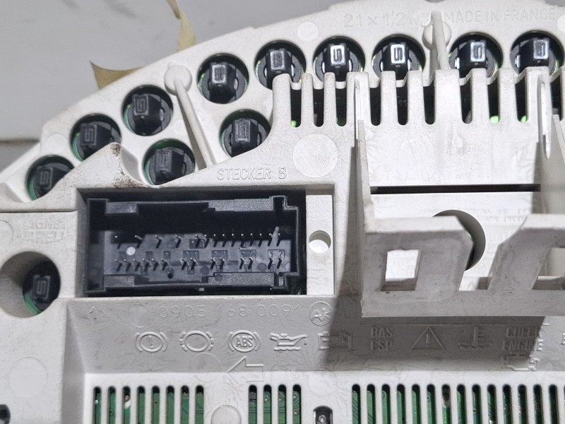 Recambio de cuenta kilometros para daimler chrysler a 170 cdi referencia OEM IAM A1685404311  