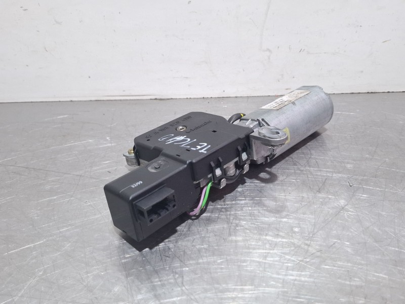 Recambio de motor techo electrico para daimler chrysler a 170 cdi referencia OEM IAM A1688200642 / A1688204110 / 0390200003  