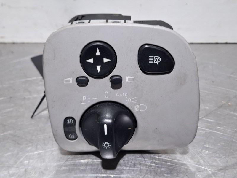 Recambio de llave luces para mercedes-benz c200 kompressor referencia OEM IAM A2035450904 / 04058533 / 24406574748  