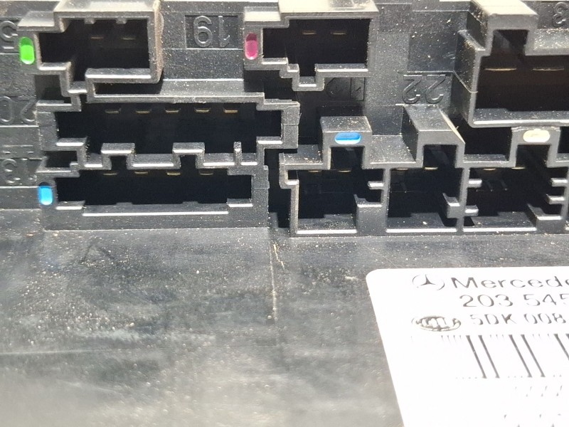 Recambio de caja reles / fusibles para mercedes-benz c200 kompressor referencia OEM IAM 2035453701 / 5DK00848643  