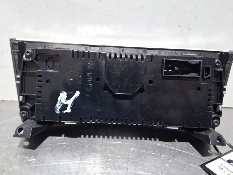 Recambio de mando calefaccion aire acondicionado para mercedes-benz c200 kompressor referencia OEM IAM A2038303085 / F011021355 