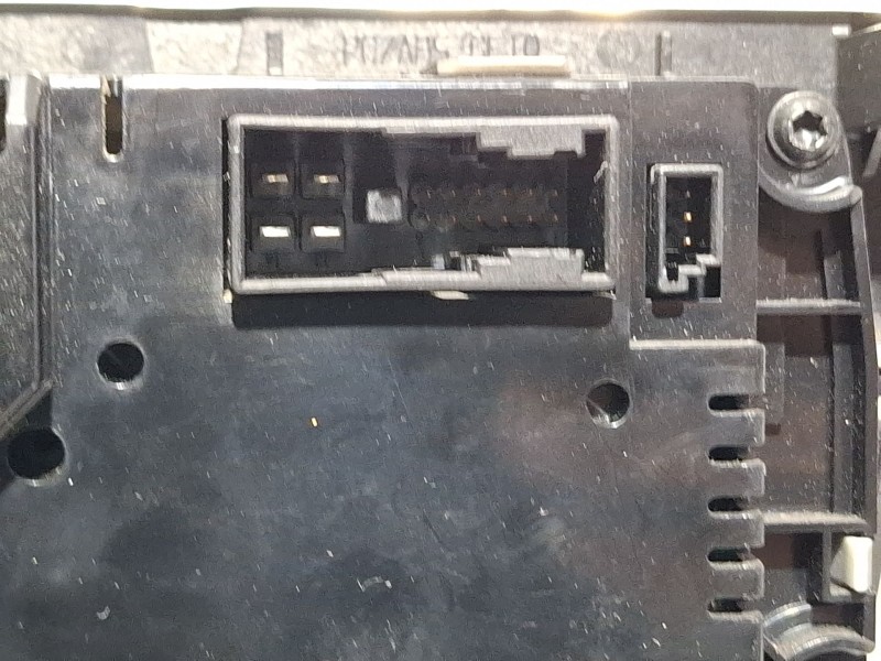 Recambio de mando calefaccion aire acondicionado para mercedes-benz c200 kompressor referencia OEM IAM A2038303085 / F011021355 