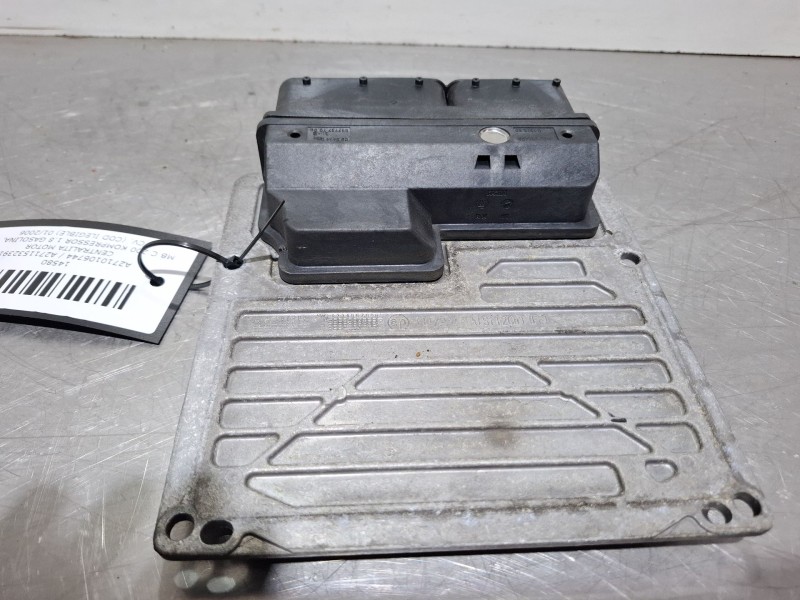 Recambio de centralita motor para mercedes-benz c200 kompressor referencia OEM IAM A2710106744 / A2711532391  