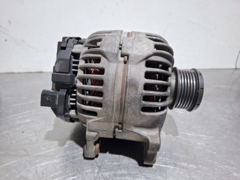 Recambio de alternador para audi a3 (8l1) 1.9 tdi referencia OEM IAM 038903024F / 0124515121  