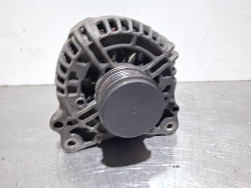 Recambio de alternador para audi a3 (8l1) 1.9 tdi referencia OEM IAM 038903024F / 0124515121  