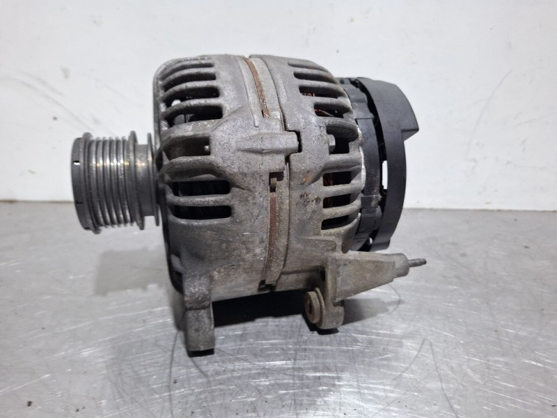 Recambio de alternador para audi a3 (8l1) 1.9 tdi referencia OEM IAM 038903024F / 0124515121  