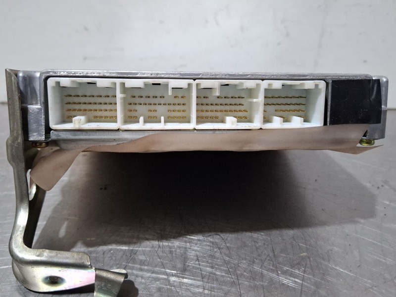 Recambio de centralita motor para toyota corolla (_e12_) 1.6 vvt-i (zze121_) referencia OEM IAM 8966102B80  