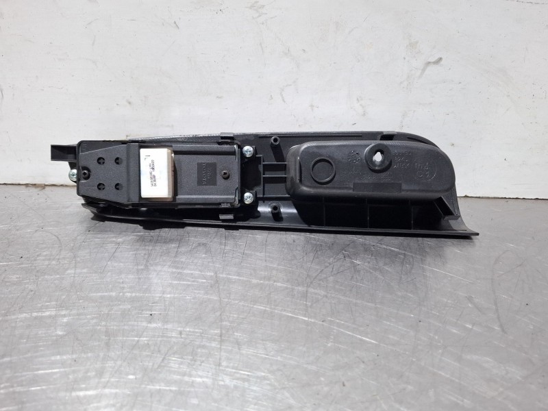 Recambio de mando elevalunas delantero izquierdo para toyota corolla (_e12_) 1.6 vvt-i (zze121_) referencia OEM IAM 8480202291BO