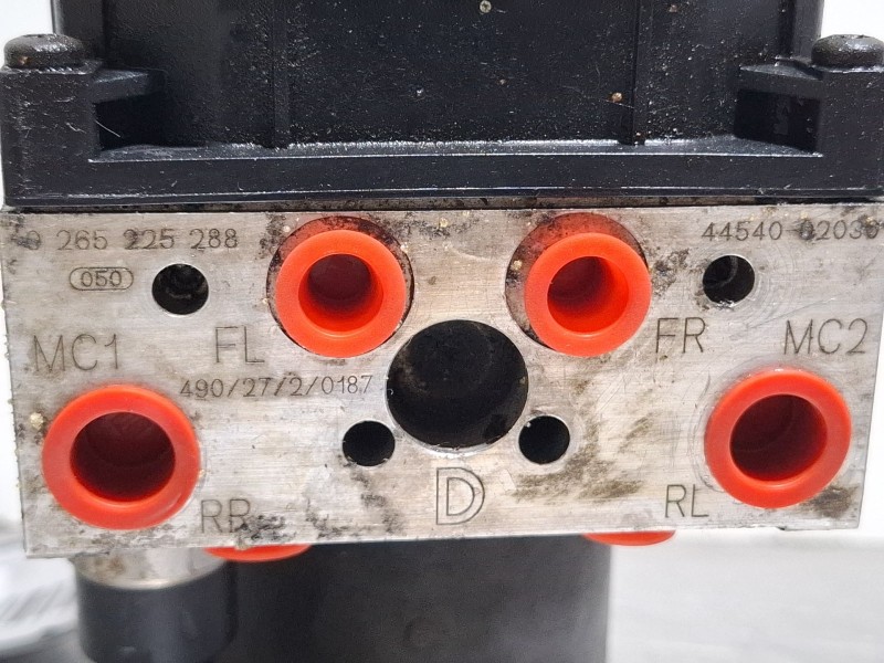 Recambio de modulo abs para toyota corolla (_e12_) 1.6 vvt-i (zze121_) referencia OEM IAM 0265225288  