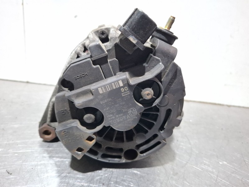 Recambio de alternador para toyota corolla (_e12_) 1.6 vvt-i (zze121_) referencia OEM IAM 0124325079 / 270600D140A  