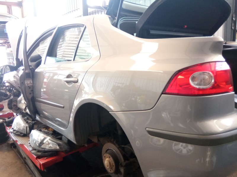 renault laguna del año 2006