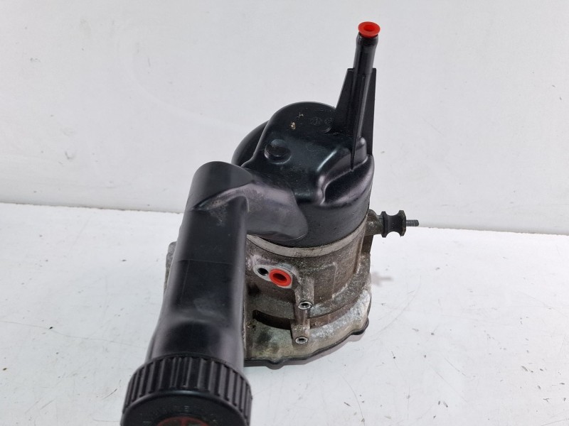 Recambio de bomba direccion asistida para peugeot 308 referencia OEM IAM 9673536580  