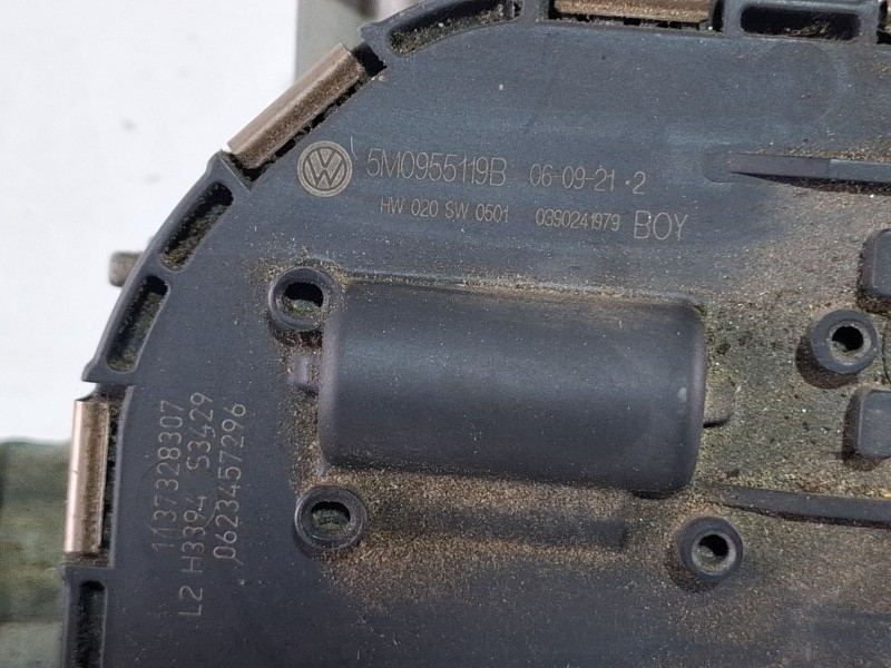 Recambio de motor limpiaparabrisas delantero izquierdo para volkswagen golf plus v (5m1, 521) 1.9 tdi referencia OEM IAM 3397020