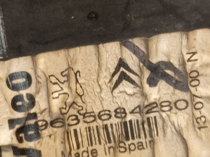 Recambio de faro delantero izquierdo para peugeot partner referencia OEM IAM 9635684280  