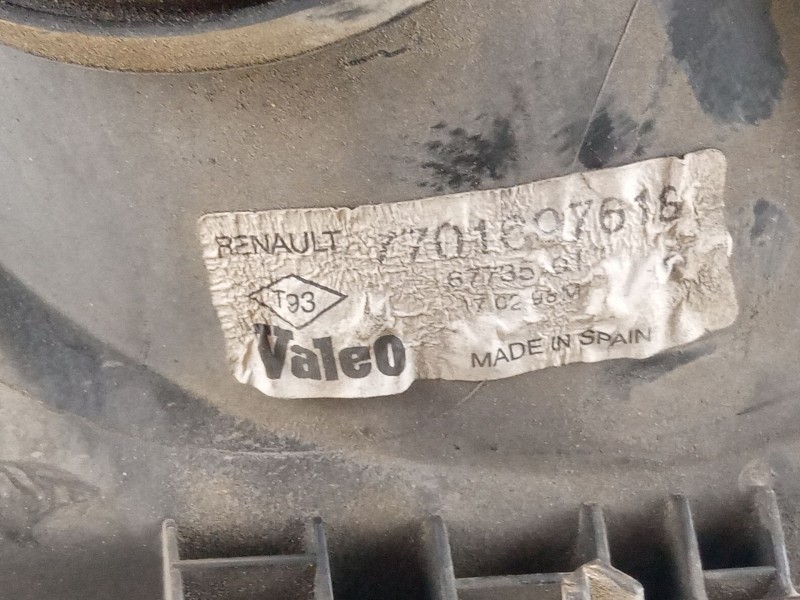 Recambio de faro delantero derecho para renault clio referencia OEM IAM    Recambio de faro delantero derecho para renault clio referencia OEM IAM