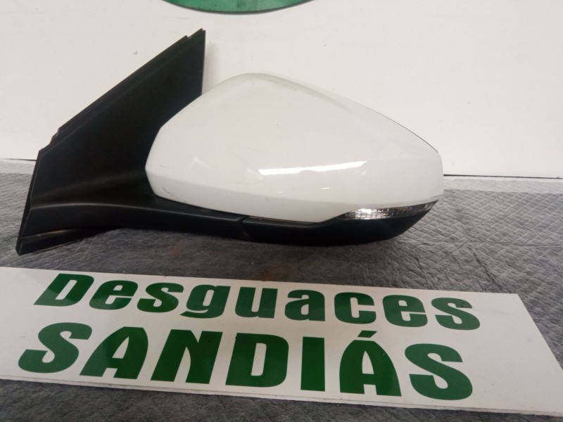Recambio de espejo retrovisor izquierdo electrico para volkswagen polo referencia OEM IAM   