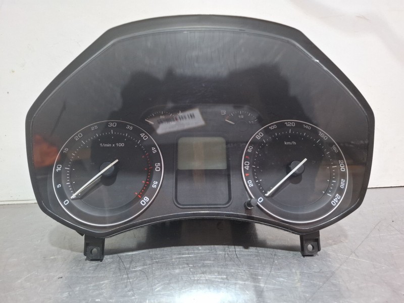 Recambio de cuenta kilometros para skoda octavia ii (1z3) 2.0 tdi 16v referencia OEM IAM v1610056  