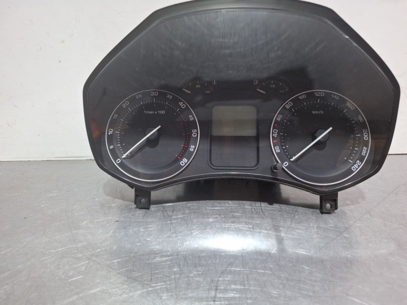 Recambio de cuenta kilometros para skoda octavia ii (1z3) 2.0 tdi 16v referencia OEM IAM v1610056  