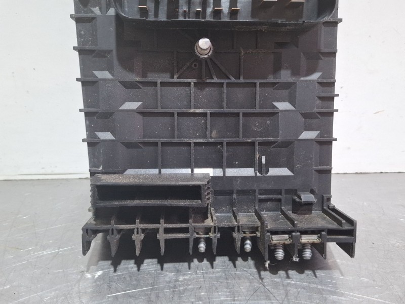 Recambio de caja reles / fusibles para skoda octavia ii (1z3) 2.0 tdi 16v referencia OEM IAM 1K0937125A  