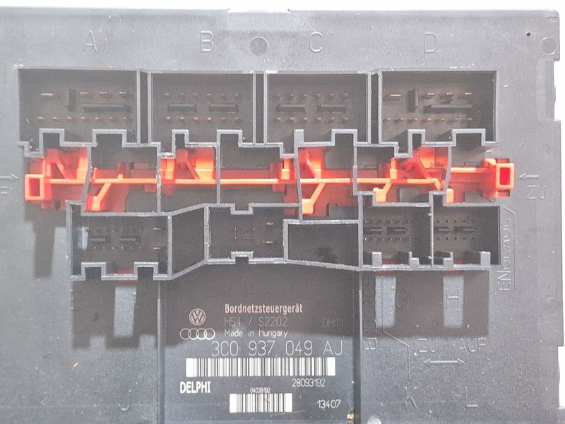 Recambio de caja reles / fusibles para skoda octavia ii (1z3) 2.0 tdi 16v referencia OEM IAM 3C0937049AJ  