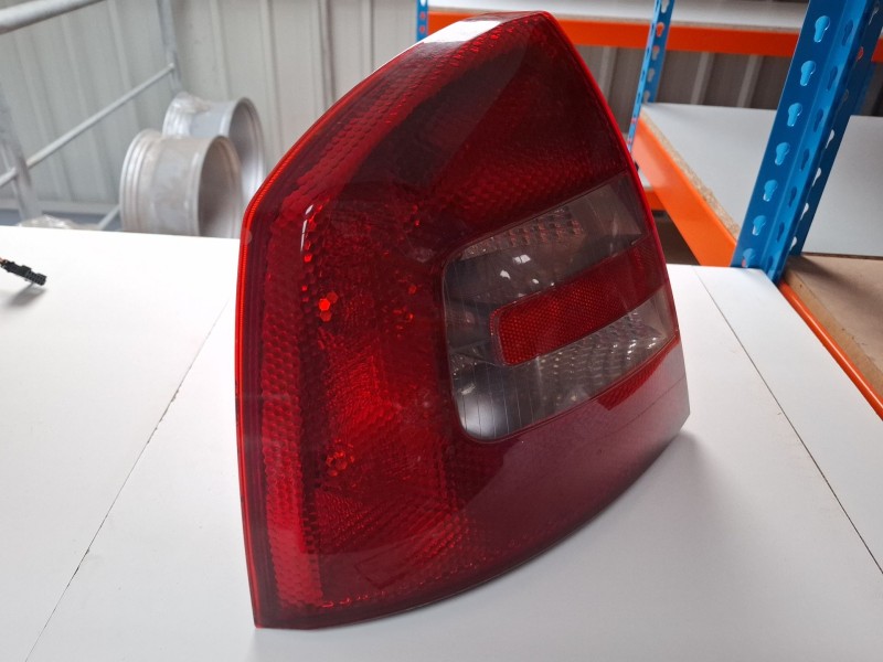 Recambio de piloto trasero izquierdo para skoda octavia ii (1z3) 2.0 tdi 16v referencia OEM IAM 1Z5945095A  