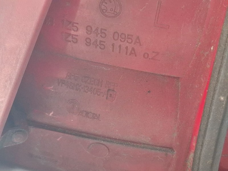 Recambio de piloto trasero izquierdo para skoda octavia ii (1z3) 2.0 tdi 16v referencia OEM IAM 1Z5945095A  