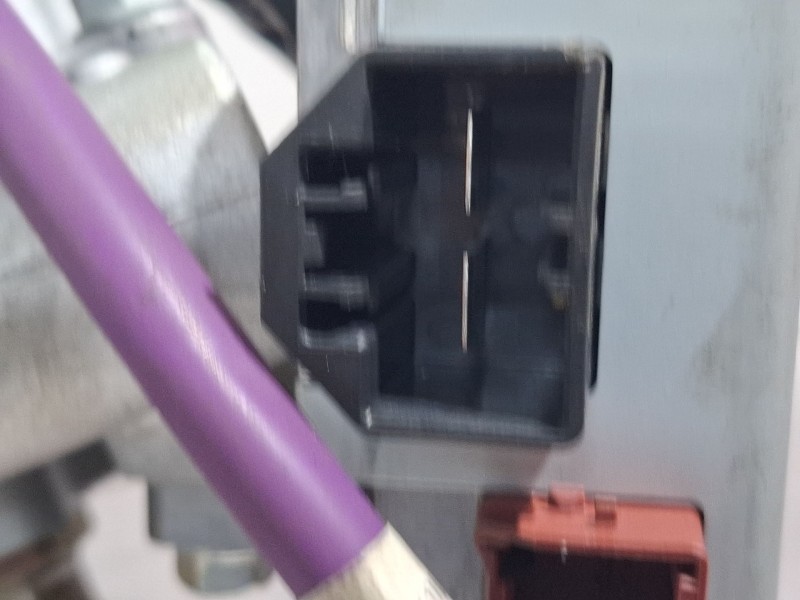 Recambio de columna direccion para kia stonic (yb) 1.2 cvvt referencia OEM IAM 56300H8550  