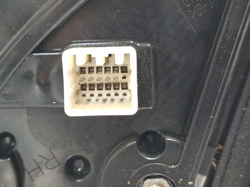 Recambio de espejo retrovisor derecho electrico para kia stonic (yb) 1.2 cvvt referencia OEM IAM E13049725  