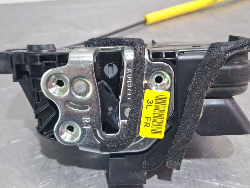 Recambio de cerradura puerta delantera derecha para kia stonic (yb) 1.2 cvvt referencia OEM IAM 81320H8050  