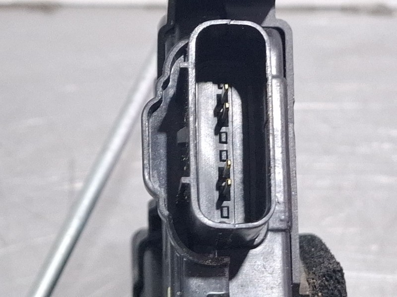 Recambio de cerradura puerta trasera derecha para kia stonic (yb) 1.2 cvvt referencia OEM IAM 81420H8010  