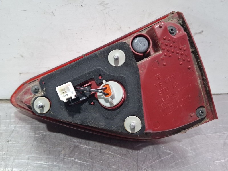 Recambio de piloto porton trasero izquierdo para kia stonic (yb) 1.2 cvvt referencia OEM IAM   